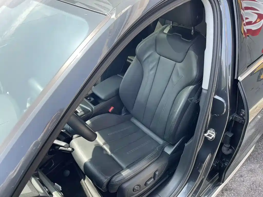Audi A4 (Import) — миниатюра 7