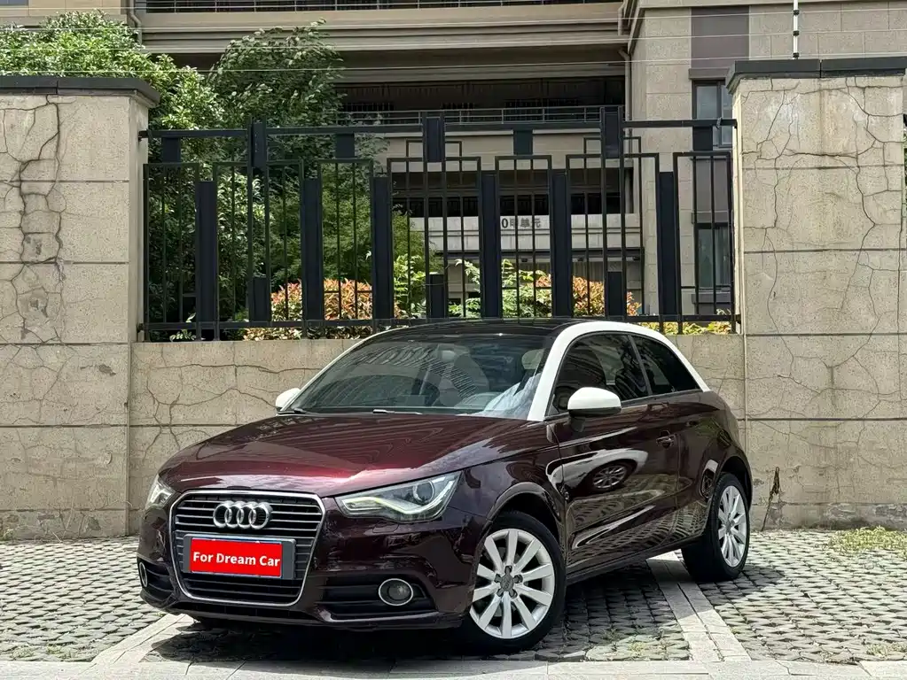 Купить Audi A1
