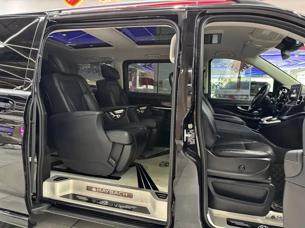 Mercedes-Benz V-Class — миниатюра 12
