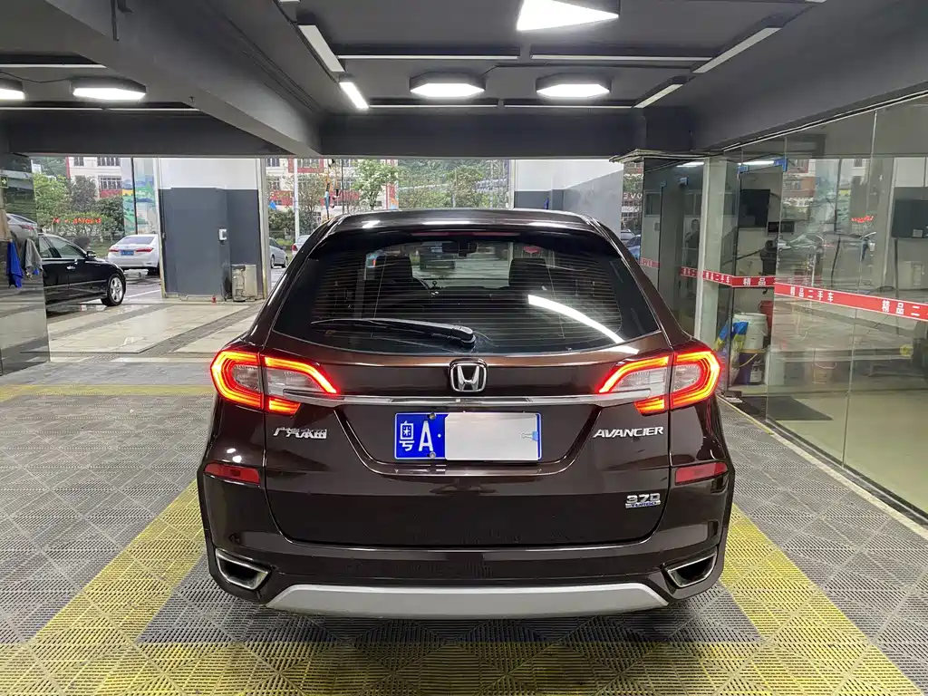 Honda Avancier — миниатюра 3