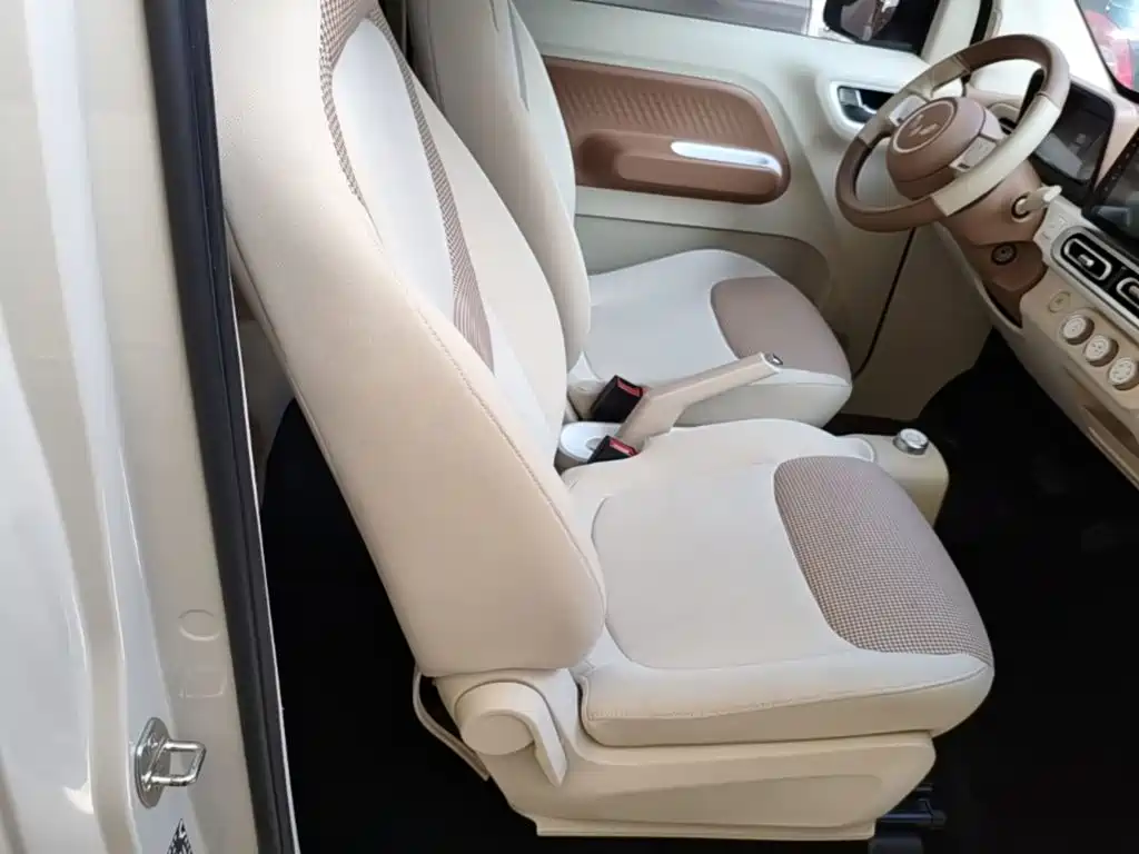 Wuling MINIEV — миниатюра 25