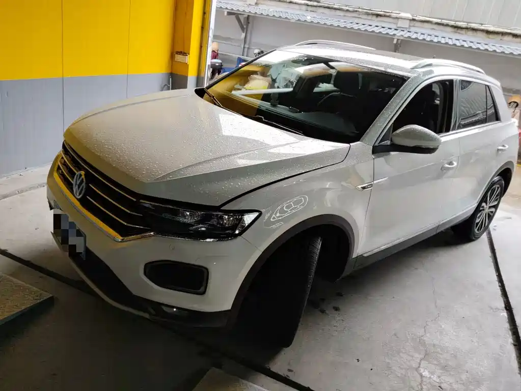 Volkswagen T-Roc — миниатюра 2