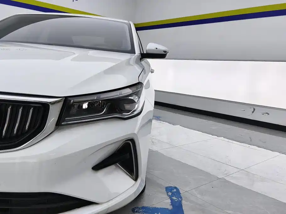 Geely Emgrand — миниатюра 5