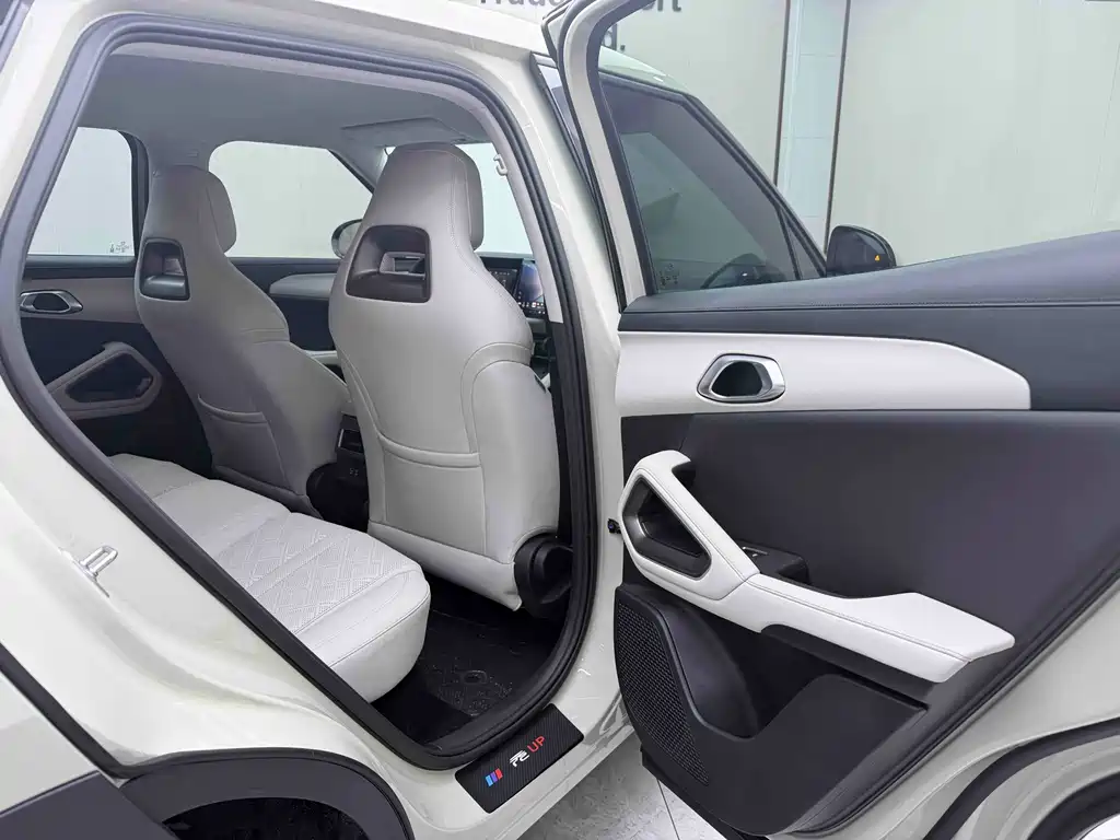 BYD Yuan UP — миниатюра 17