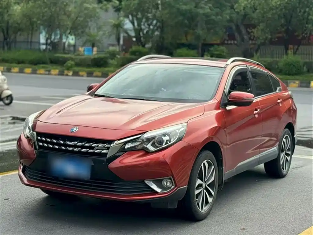 Купить Venucia T90