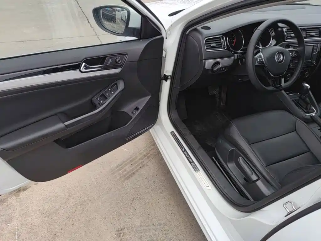 Volkswagen Sagitar — миниатюра 16