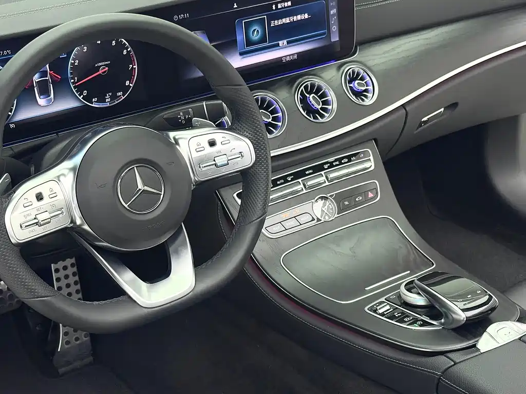Mercedes-Benz E-Class (Import) — миниатюра 15