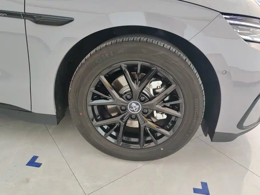BYD Han — миниатюра 6