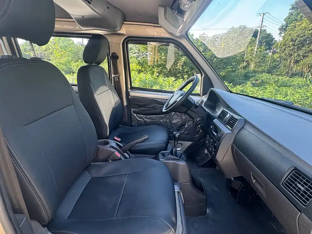 Wuling Rongguang — миниатюра 7