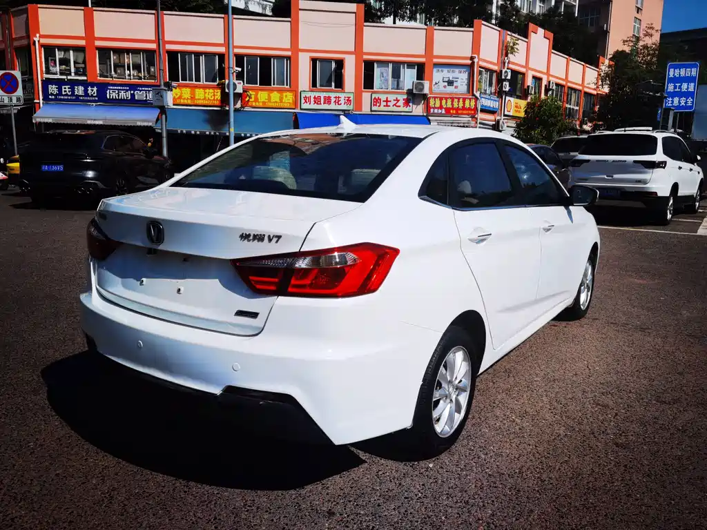 Changan V7 — миниатюра 6