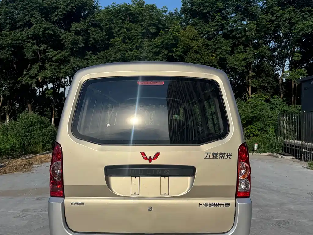 Wuling Rongguang — миниатюра 5