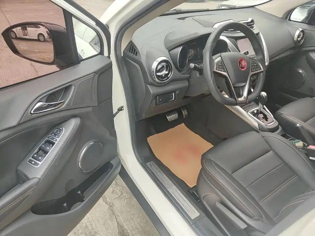BYD Yuan — миниатюра 16