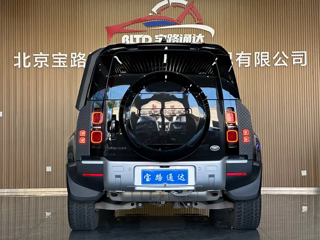 Land Rover Defender — миниатюра 5