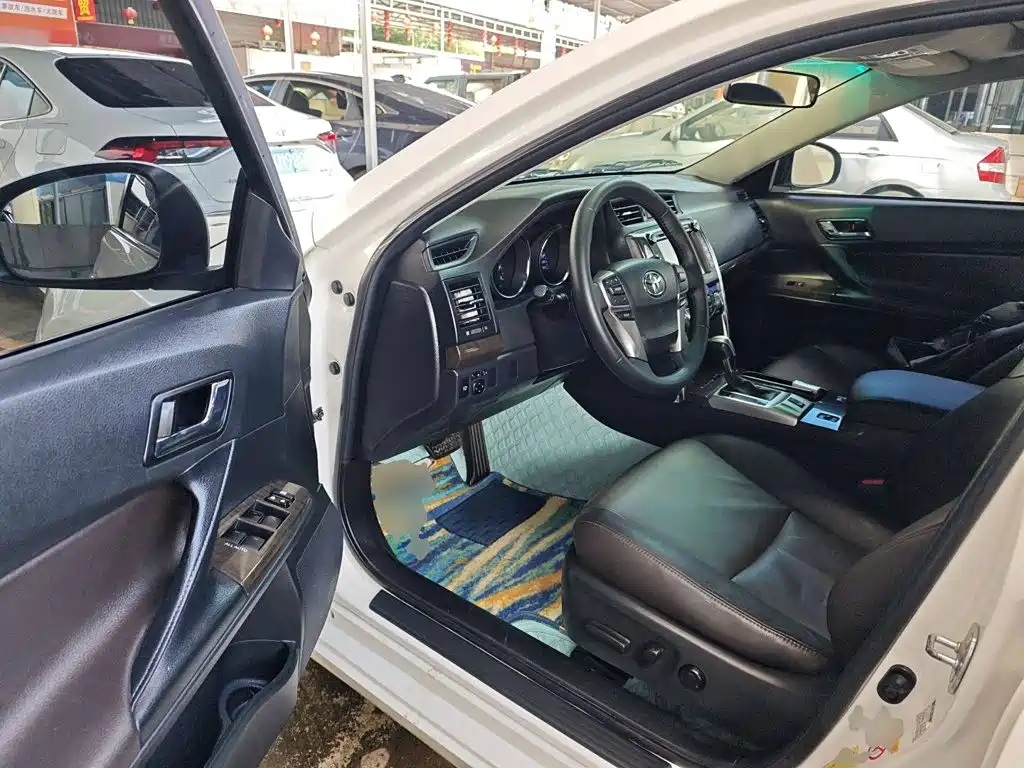 Toyota Reiz — миниатюра 16