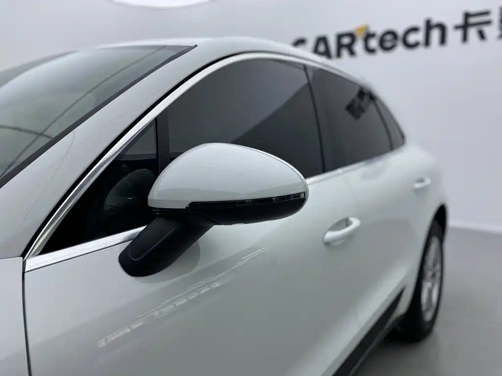 Porsche Macan — миниатюра 13