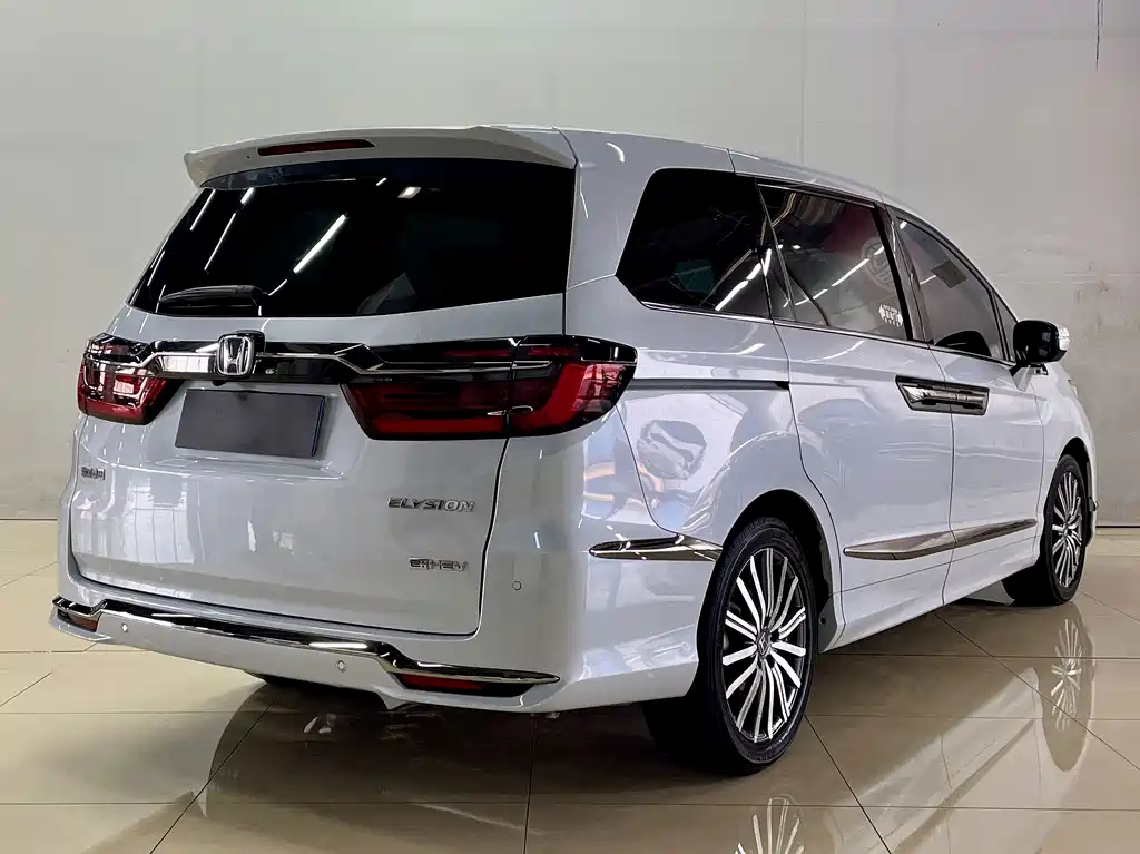 Honda Elysion — миниатюра 6