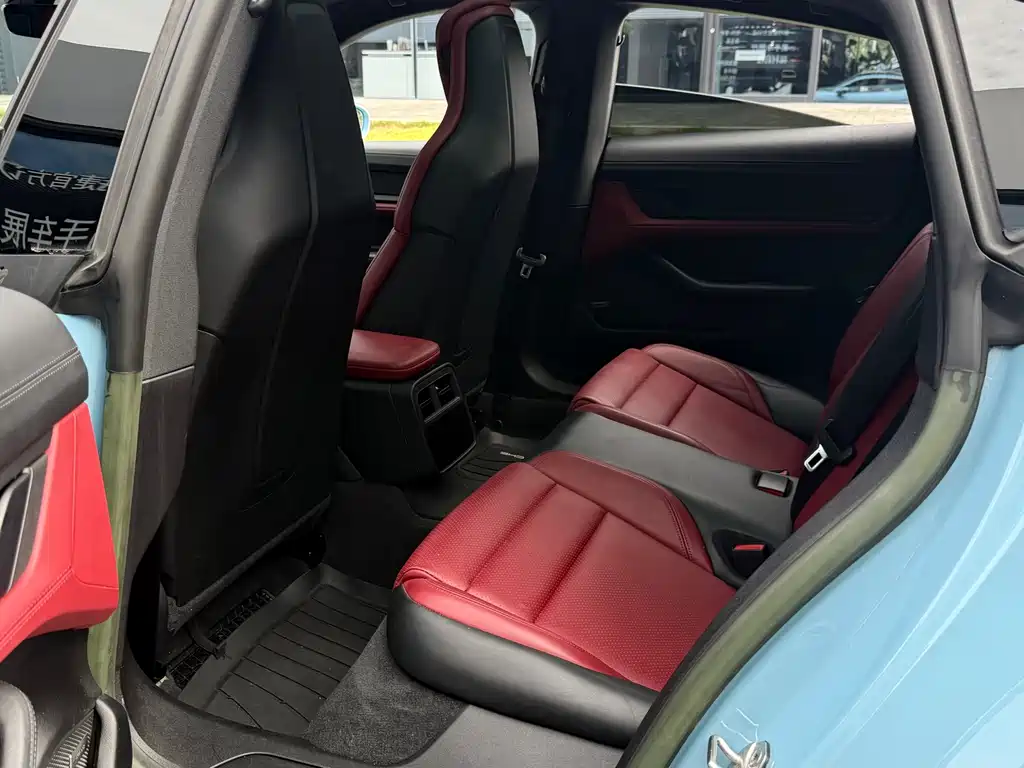 Porsche Taycan — миниатюра 10