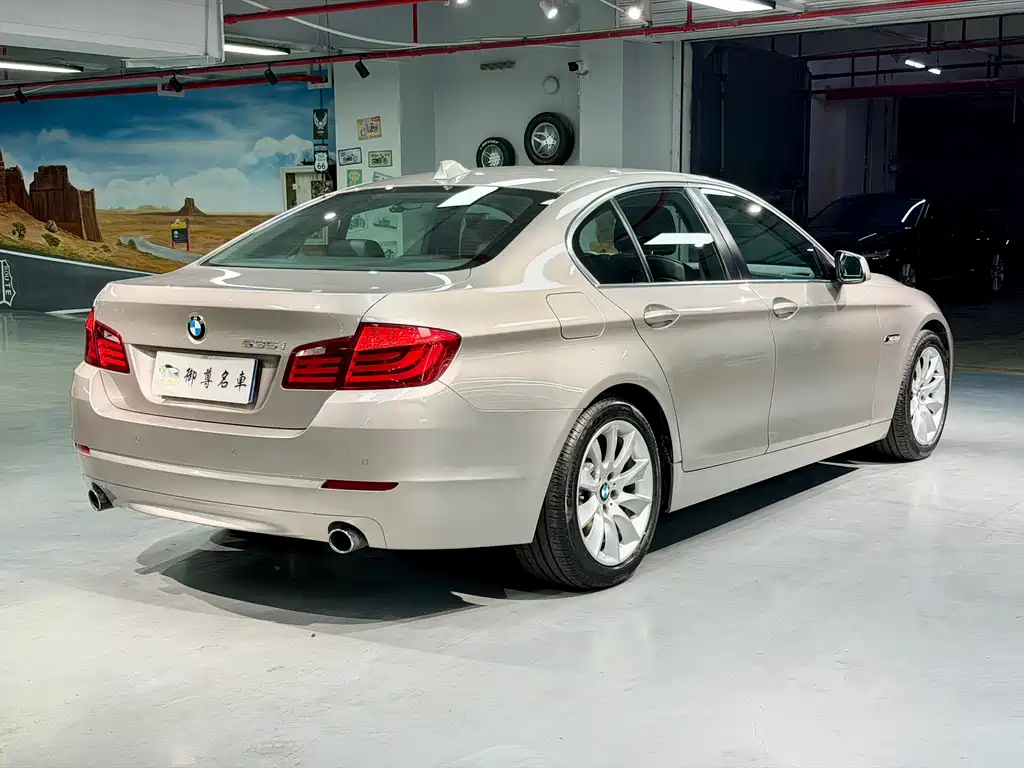 BMW 5 Series 5 2011 535i Luxury Sport