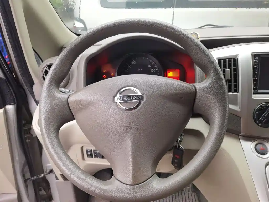 Nissan NV200 — миниатюра 6