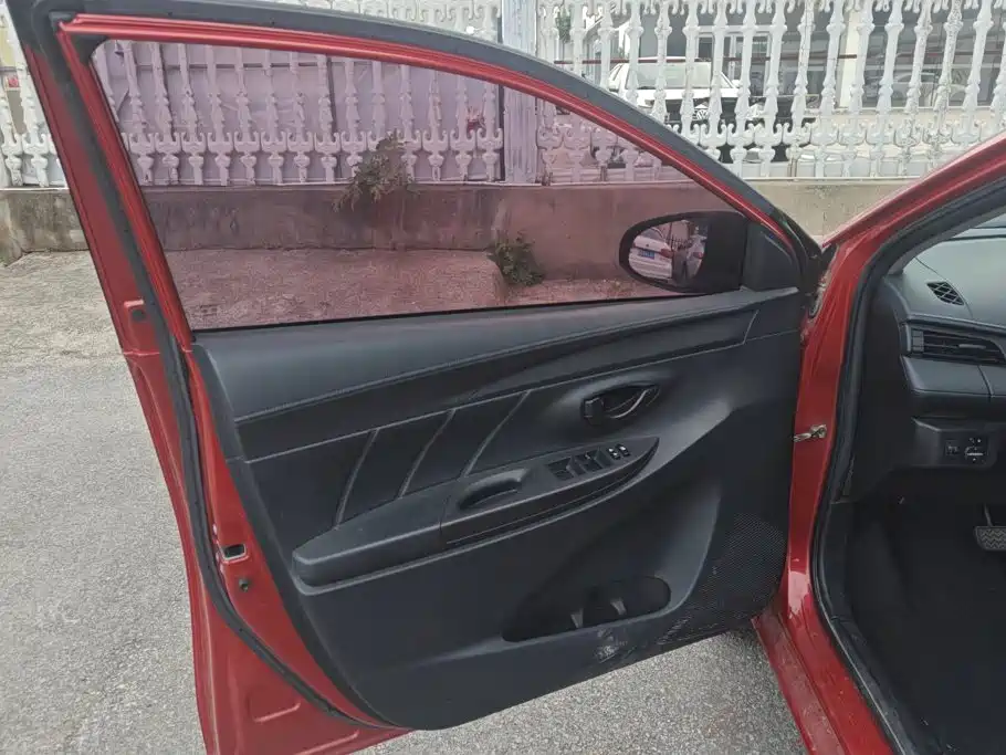 Toyota Vios FS — миниатюра 7