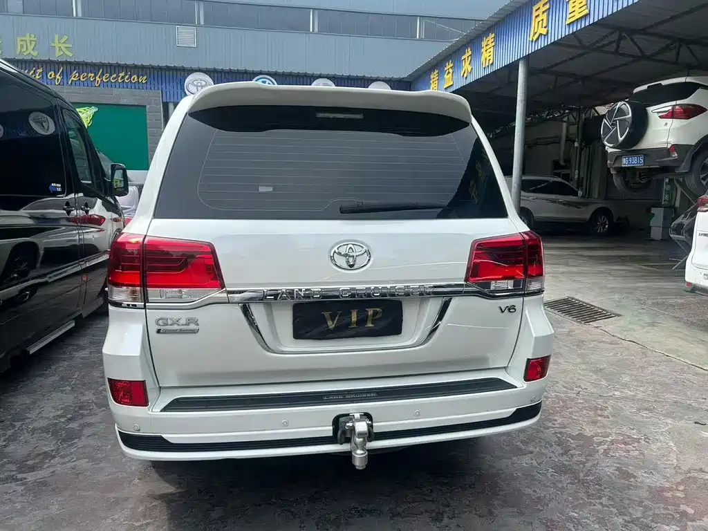 Toyota Land Cruiser — миниатюра 5