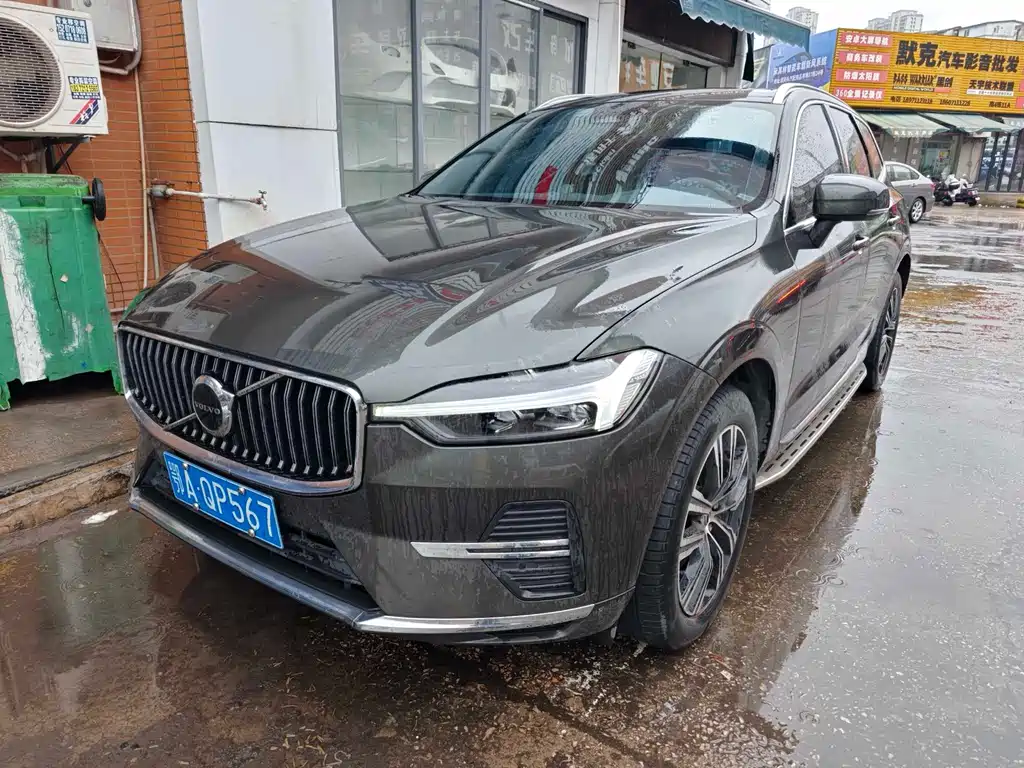 Volvo XC60 2022