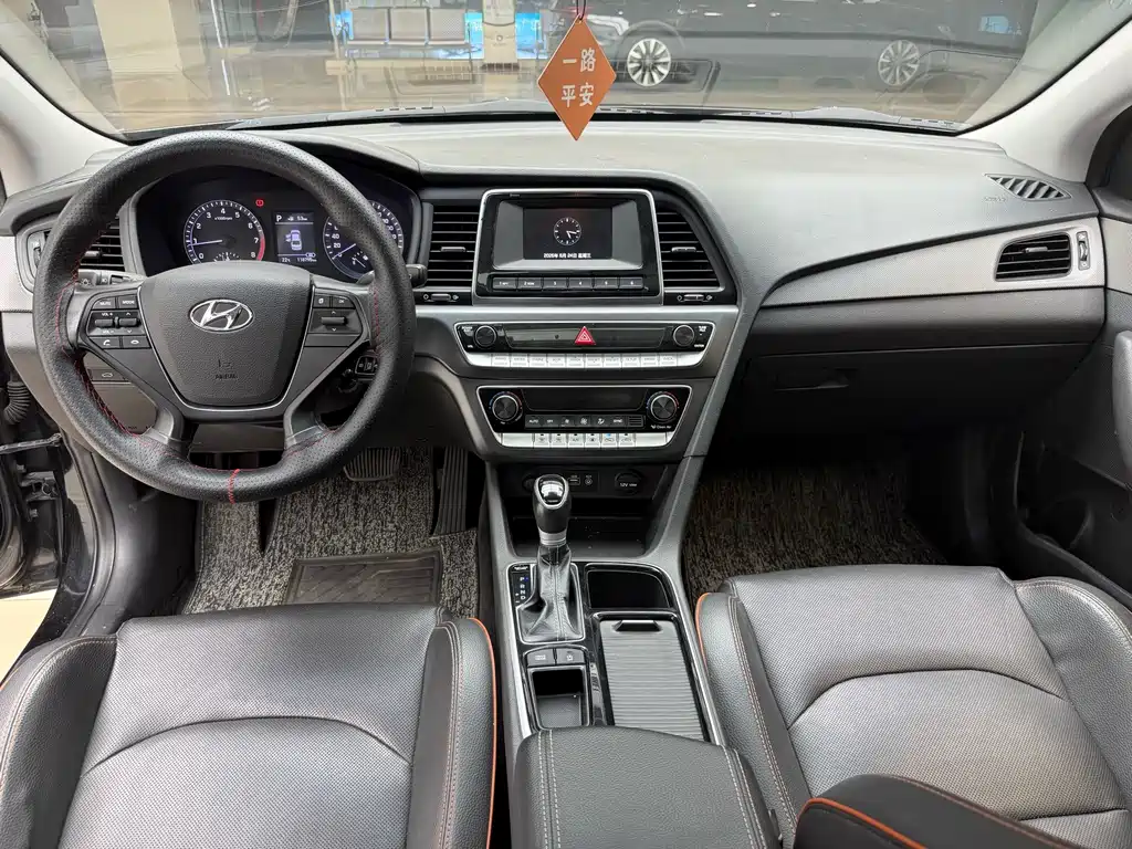 Hyundai Sonata — миниатюра 10
