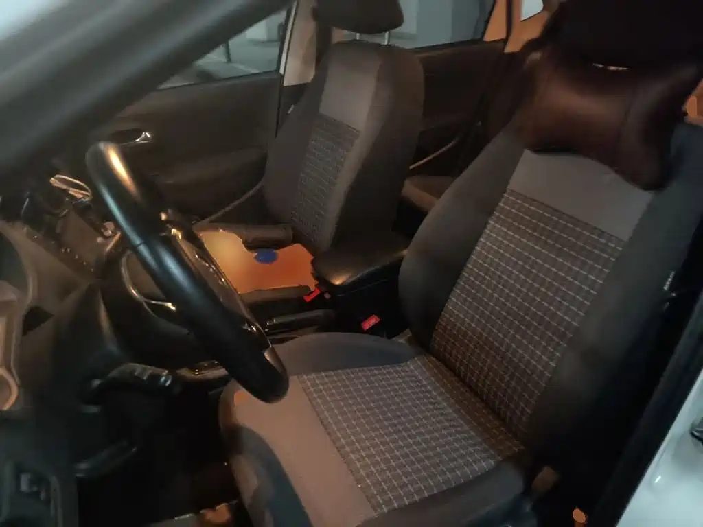 Volkswagen Polo — миниатюра 8