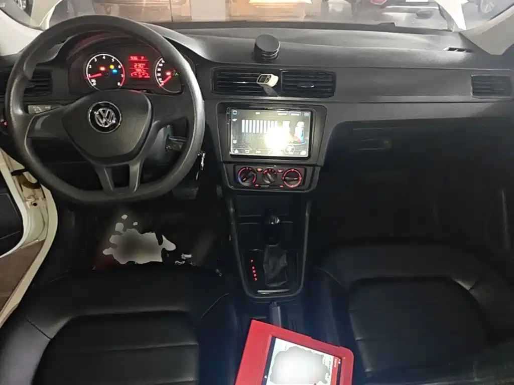 Volkswagen Santana — миниатюра 10