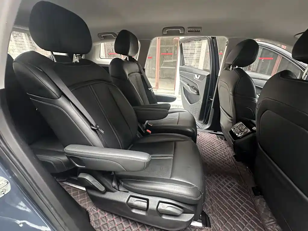 Wuling Victory - фото 10
