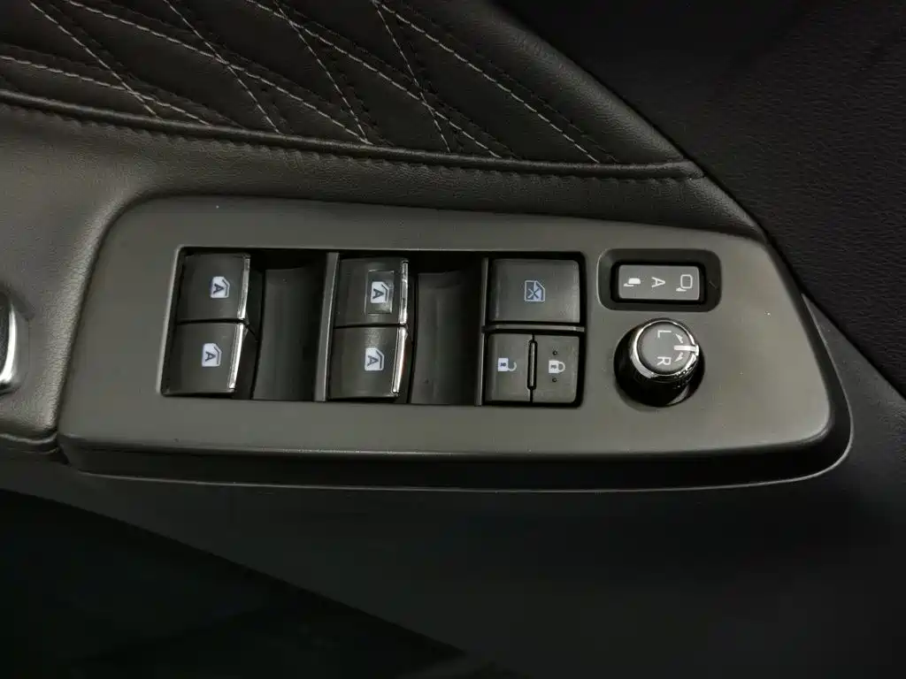 Toyota Avalon — миниатюра 9