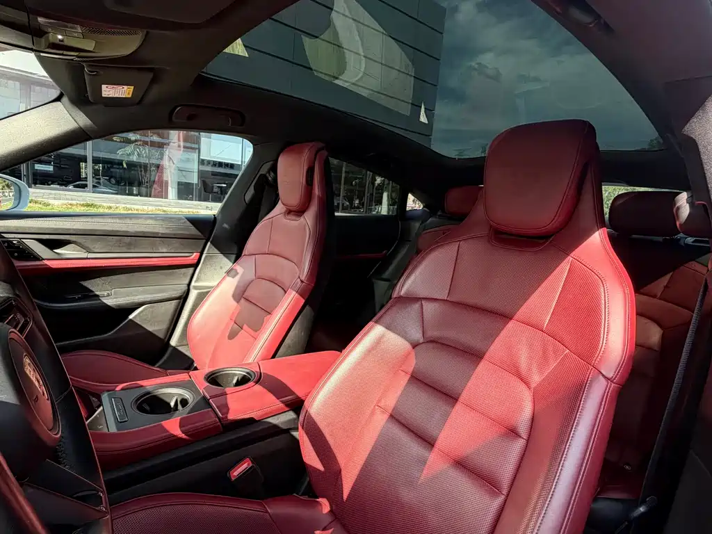 Porsche Taycan — миниатюра 15