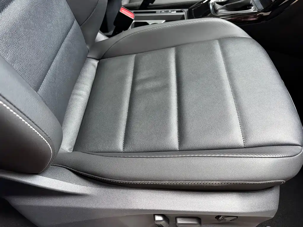 VOLKSWAGEN T ROC EXPLORING SONGS