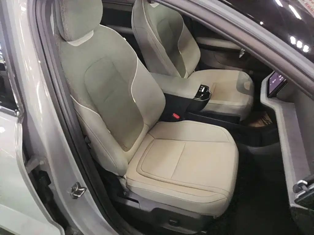 Volvo EX30 — миниатюра 25