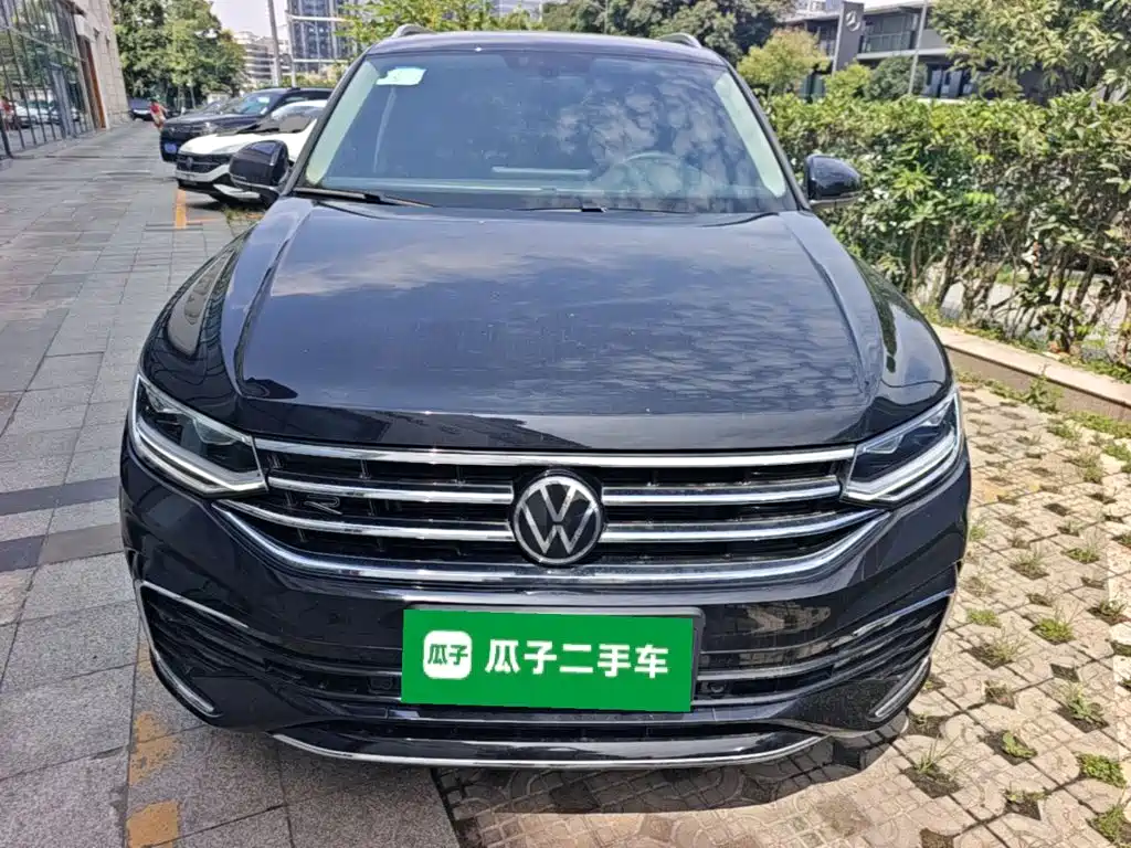 Volkswagen Tiguan L L 2024 330TSI AT R-Line