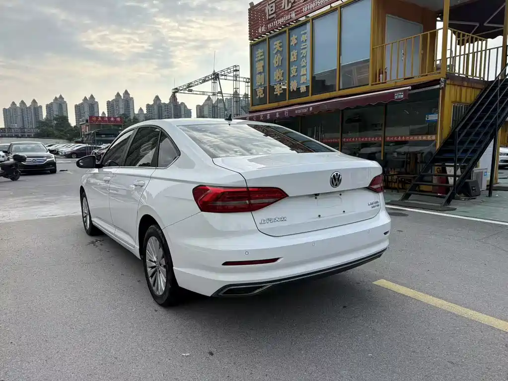 Volkswagen Lavida — миниатюра 4