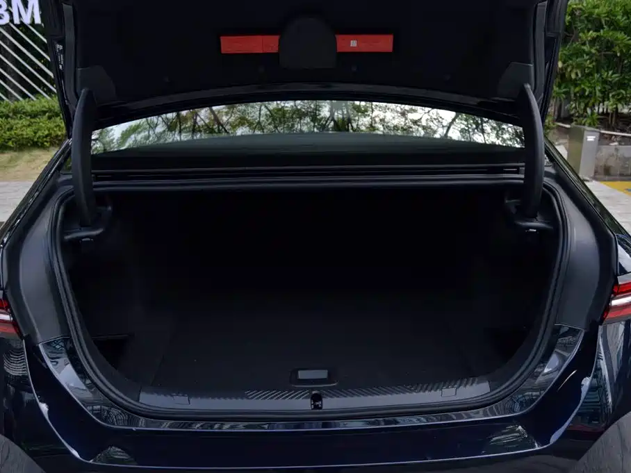 BMW i5 — миниатюра 14