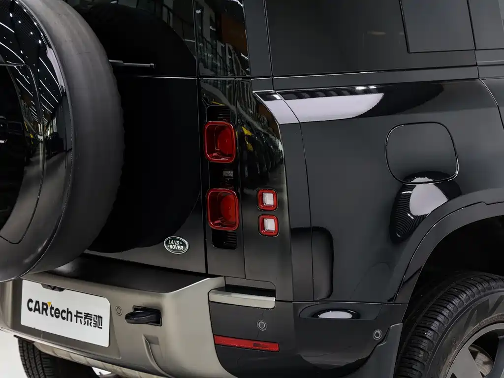 Land Rover Defender — миниатюра 9