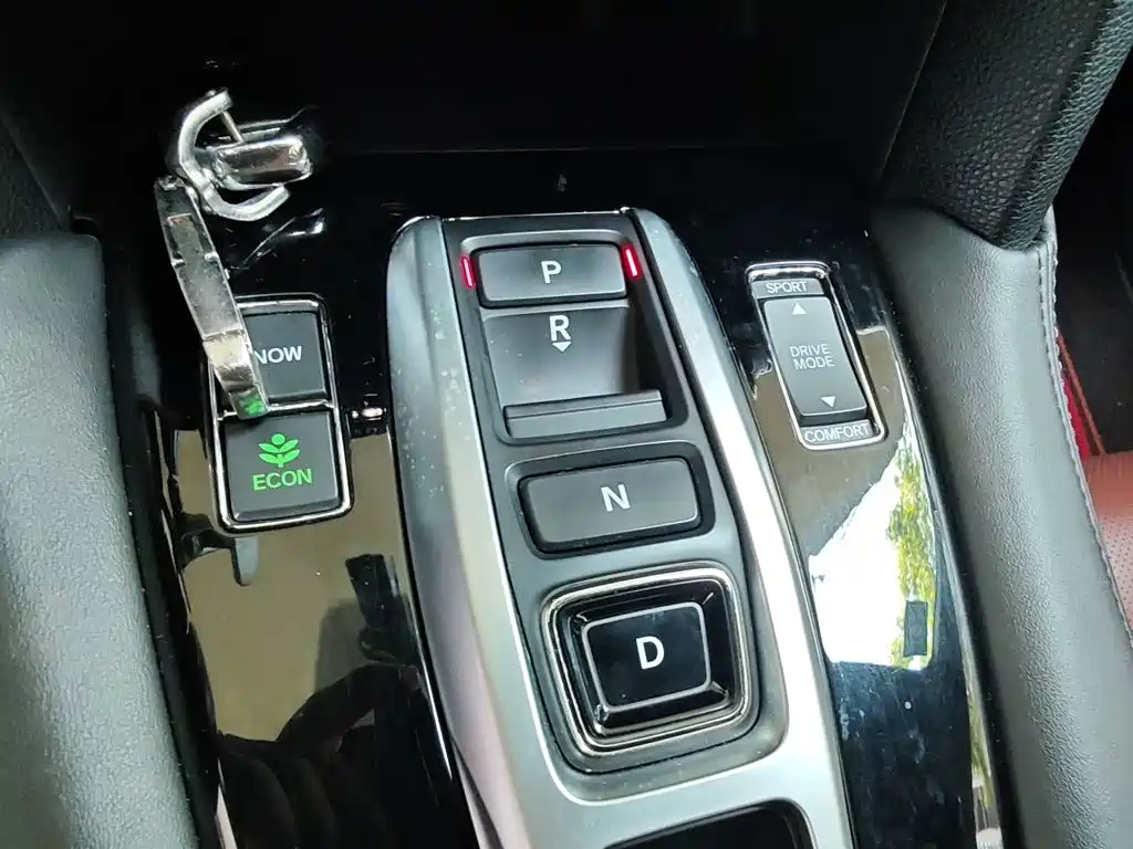 Honda UR-V — миниатюра 10