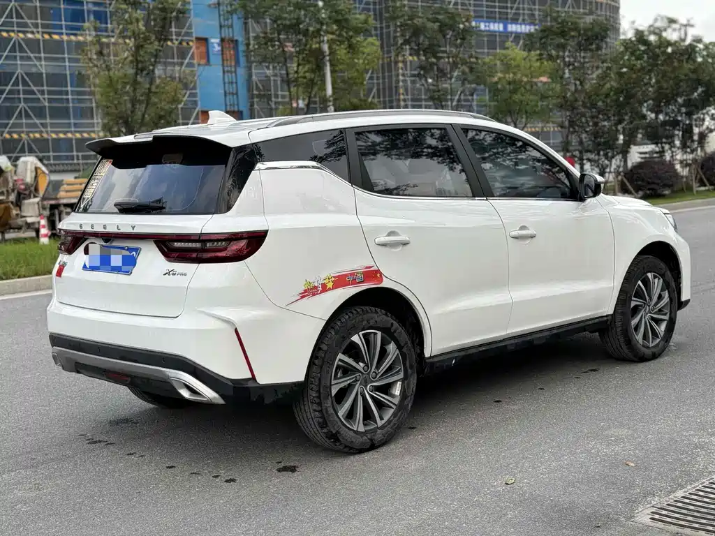 Geely Vision X6 - фото 11