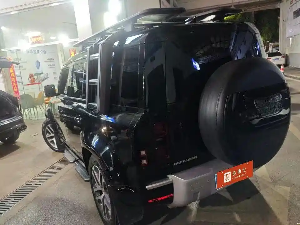 Land Rover Defender — миниатюра 8