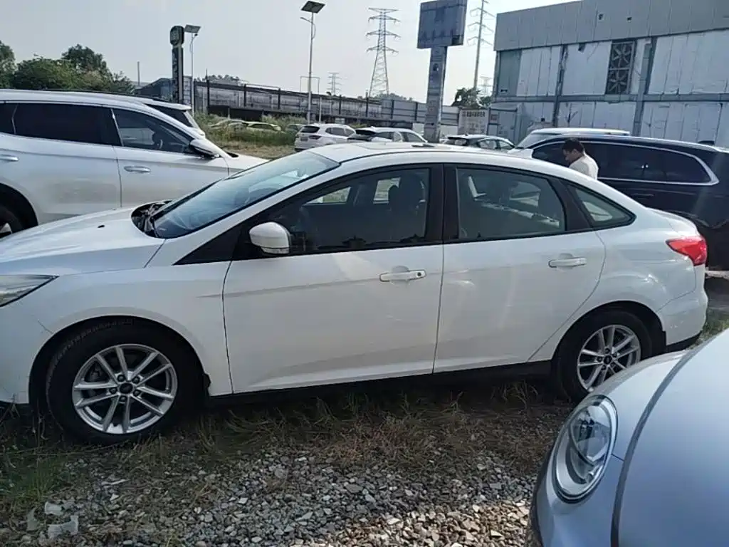 Ford Focus — миниатюра 5