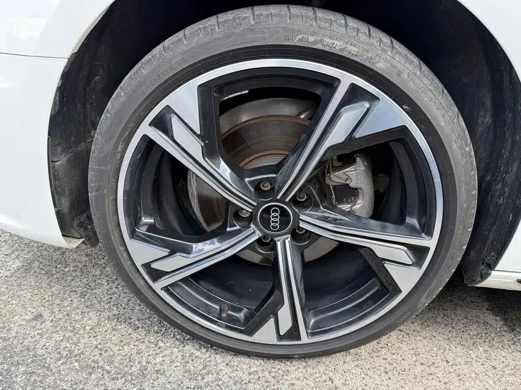 Audi A4L — миниатюра 12