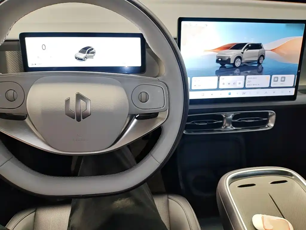 Leapmotor Leapmotor B10 — миниатюра 10