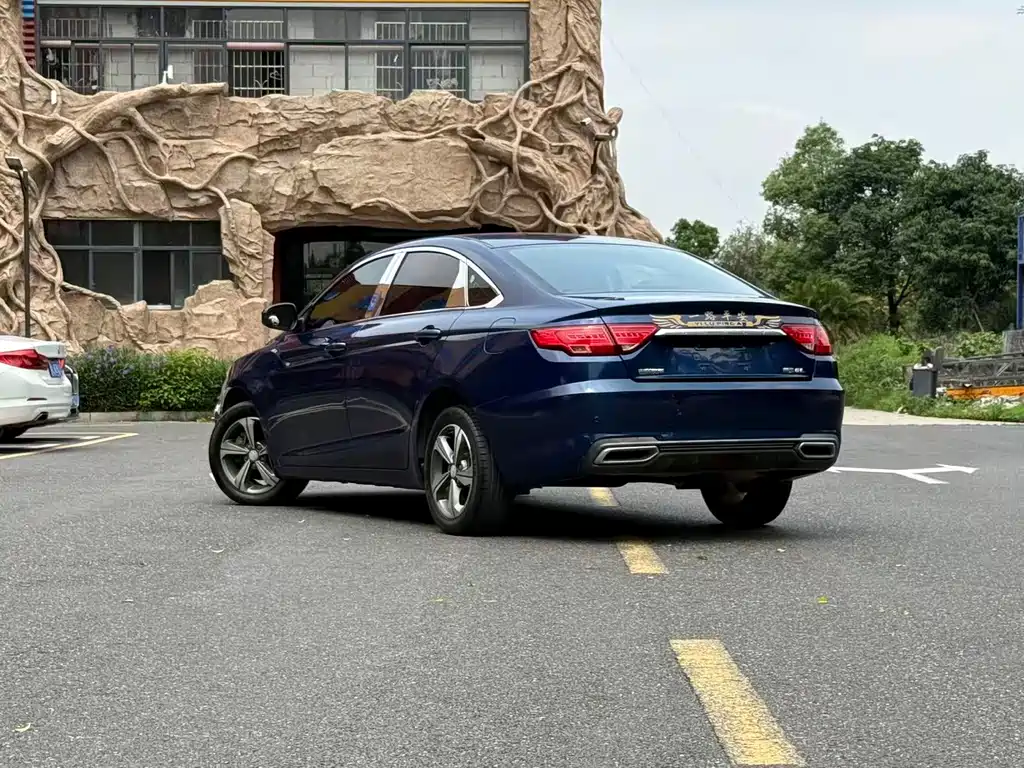 Geely Emgrand GL — миниатюра 3