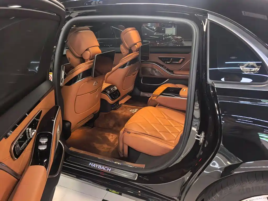 Mercedes-Benz S-Class — миниатюра 13