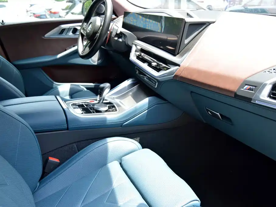 BMW XM — миниатюра 12
