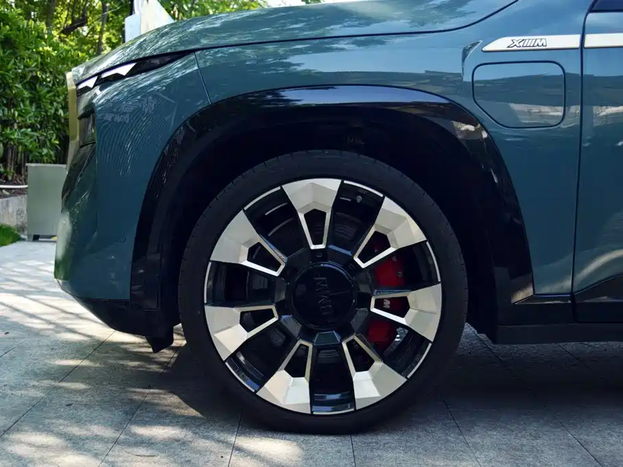 BMW XM — миниатюра 3