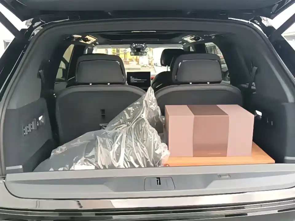 Zeekr 9X 2025 70kWh