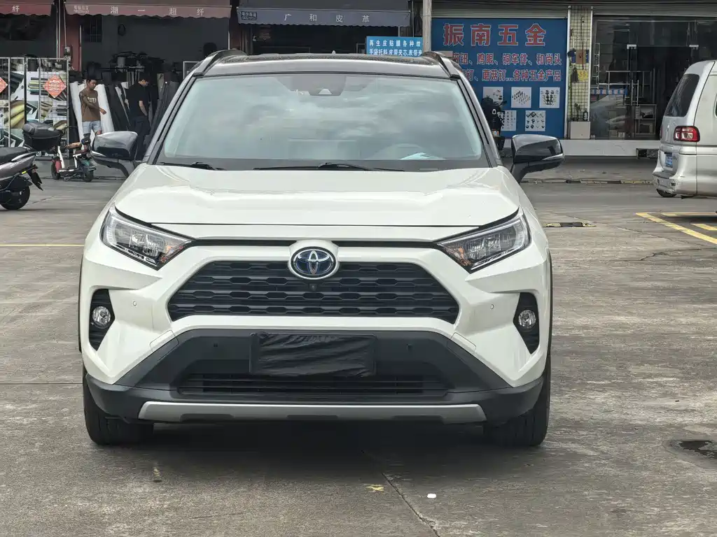 Toyota RAV4 — миниатюра 2